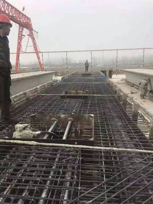 420省道金湖段建设工程箱梁首件浇筑完成